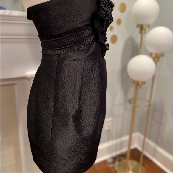 BCBG Maxazria Women's Gunmetal Jacquard Rosette Cocktail Dres - Picture 2 of 4